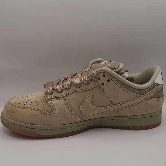 NEW Nike SB Dunk Low Pro B Sneakers - Parachute Beige Sz Men's 9 Women's 10.5